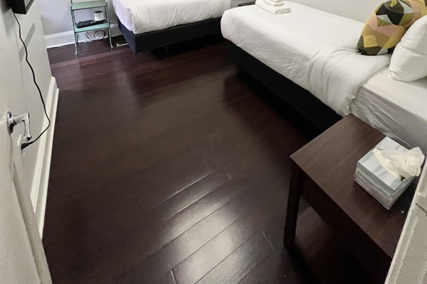 Guest bedroom with two twins, converts to king